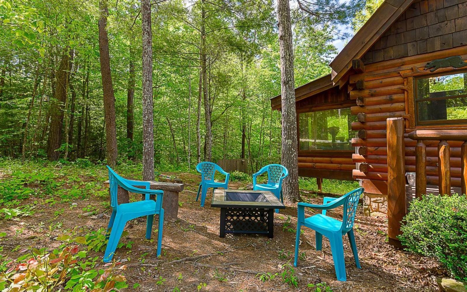 Nestled Inn Sevierville Exterior photo
